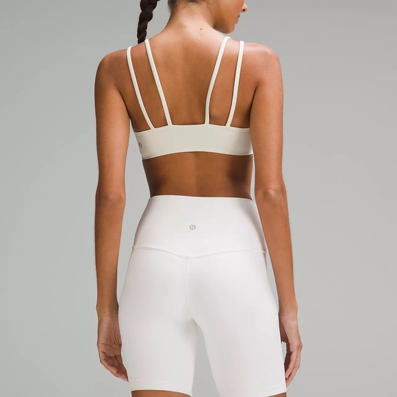 Lululemon bra and shorts set in colour bone - Picture 2 of 5